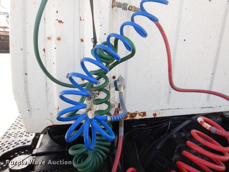 image for item DM6079 1988 Ford L9000  semi truck