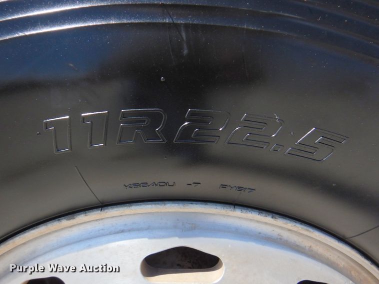 image for item DM6079 1988 Ford L9000  semi truck