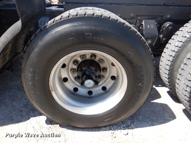 image for item DM6079 1988 Ford L9000  semi truck