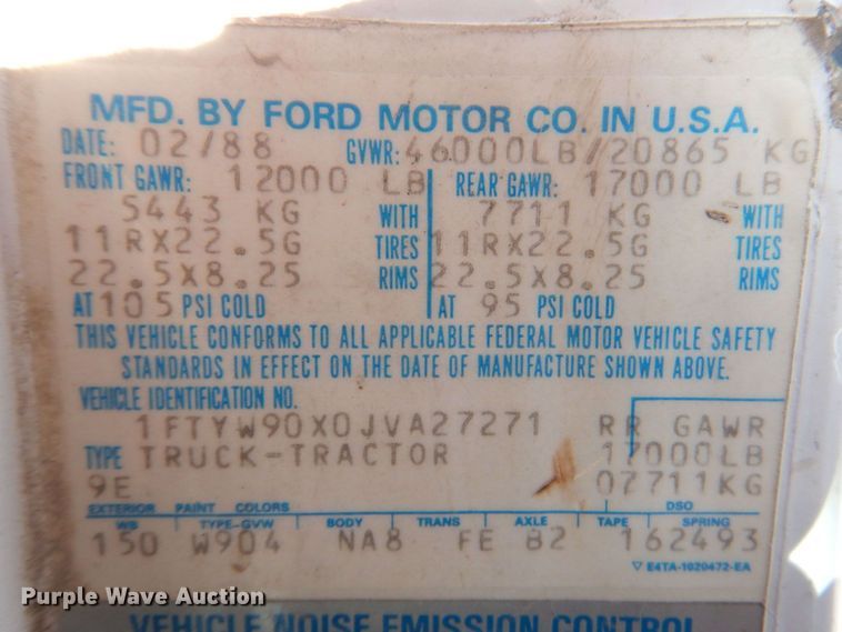 image for item DM6079 1988 Ford L9000  semi truck