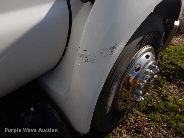 image for item DM7260 2008 Ford F650 Super Duty  box truck