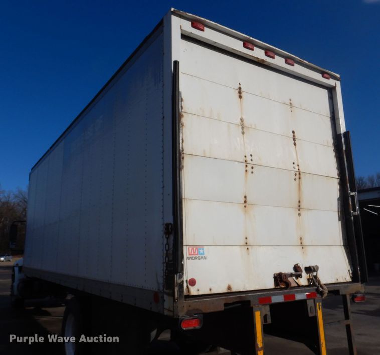 image for item DM7263 2007 International 4300  box truck