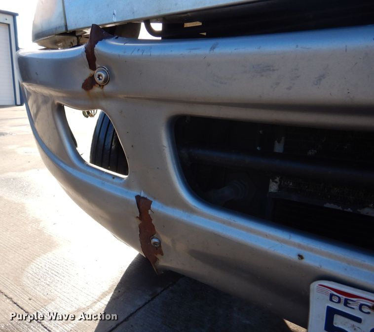 image for item DM7263 2007 International 4300  box truck