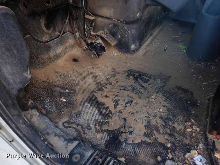 image for item DM7263 2007 International 4300  box truck