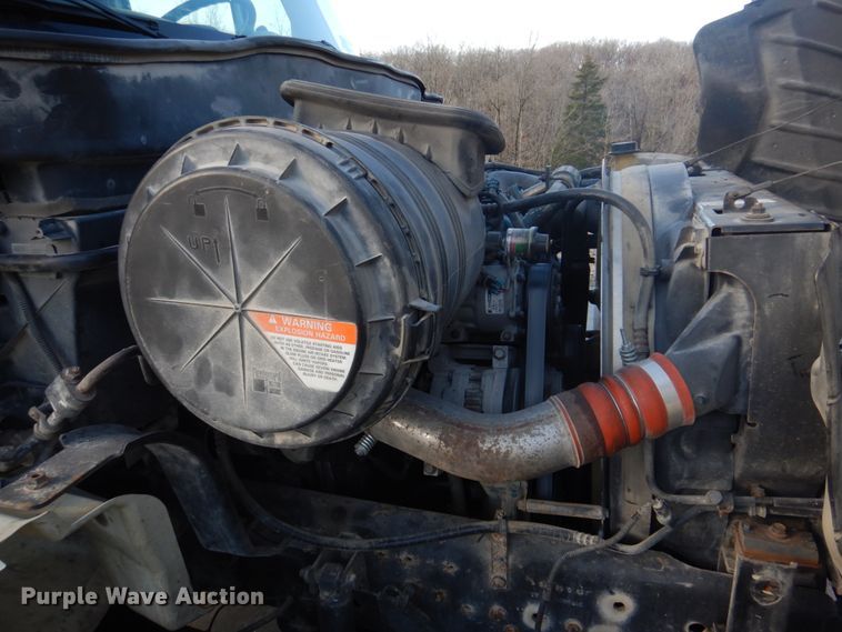 image for item DM7263 2007 International 4300  box truck