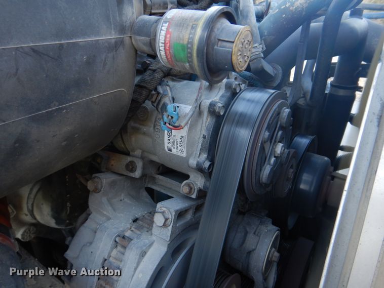 image for item DM7263 2007 International 4300  box truck