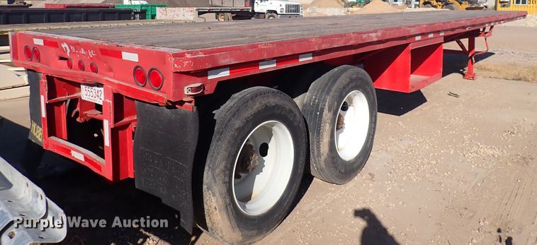 image for item DN2353 1980 Hobbs  flatbed trailer