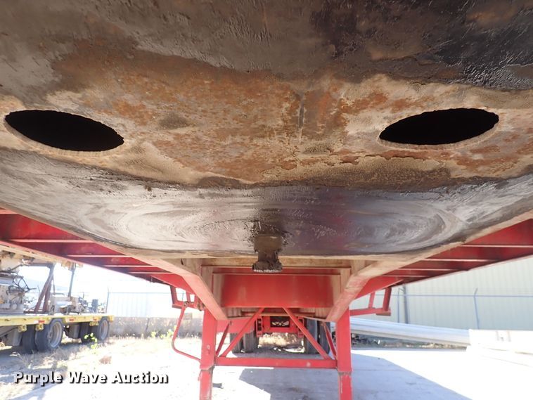 image for item DN2353 1980 Hobbs  flatbed trailer