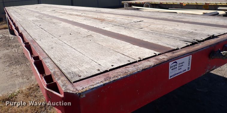 image for item DN2353 1980 Hobbs  flatbed trailer