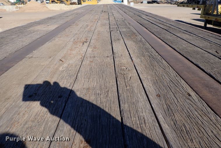 image for item DN2353 1980 Hobbs  flatbed trailer