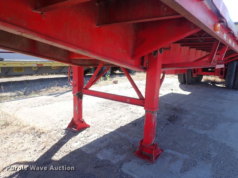 image for item DN2353 1980 Hobbs  flatbed trailer