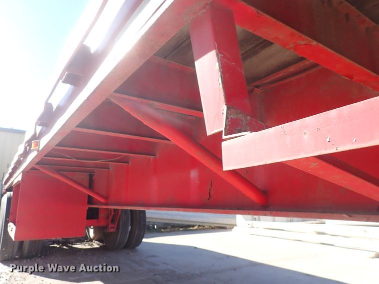 image for item DN2353 1980 Hobbs  flatbed trailer