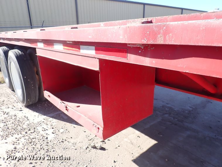 image for item DN2353 1980 Hobbs  flatbed trailer