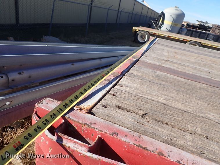 image for item DN2353 1980 Hobbs  flatbed trailer