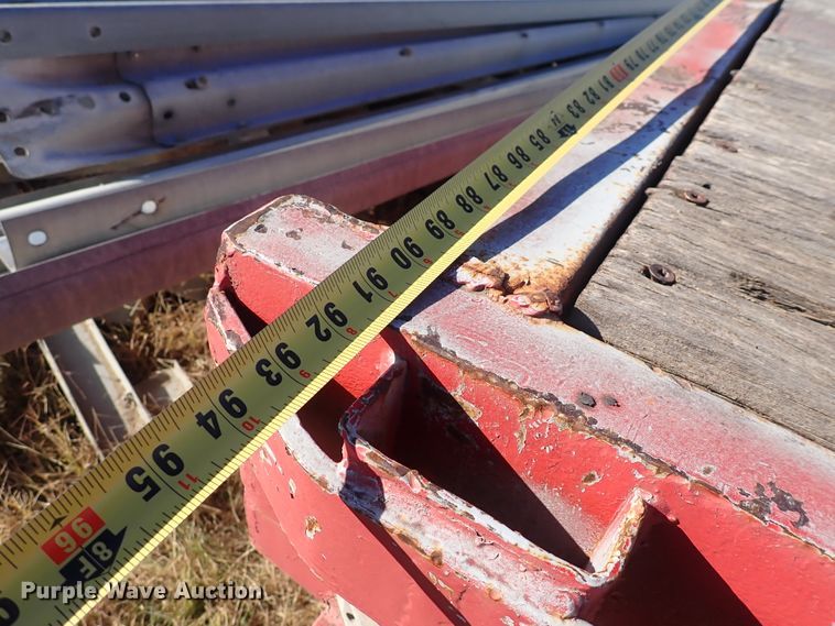 image for item DN2353 1980 Hobbs  flatbed trailer