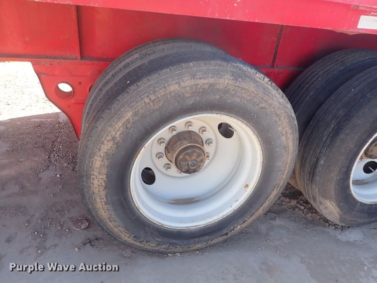 image for item DN2353 1980 Hobbs  flatbed trailer