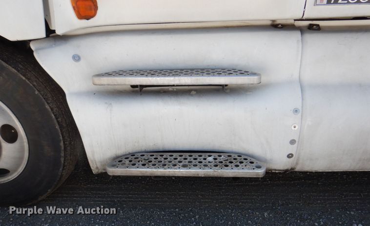 image for item DN7265 2007 Kenworth T2000  semi truck