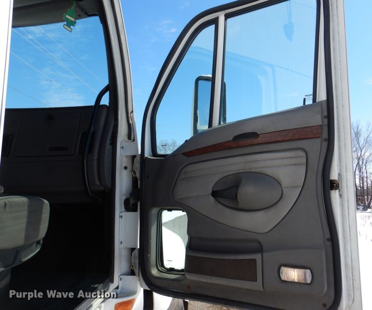 image for item DN7265 2007 Kenworth T2000  semi truck