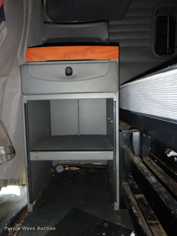 image for item DN7265 2007 Kenworth T2000  semi truck