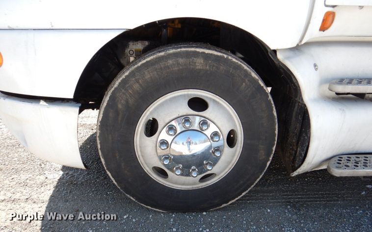image for item DN7265 2007 Kenworth T2000  semi truck