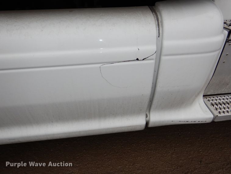 image for item DN7276 2013 Peterbilt 386  semi truck