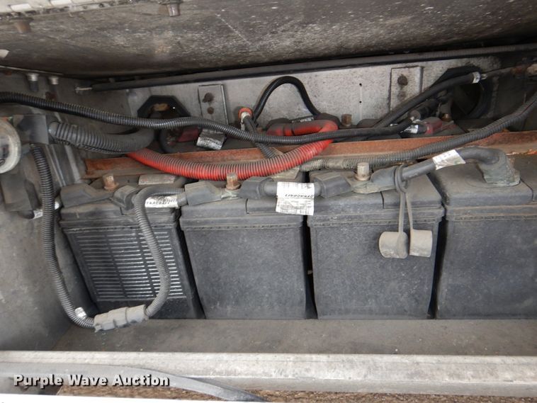 image for item DN7276 2013 Peterbilt 386  semi truck