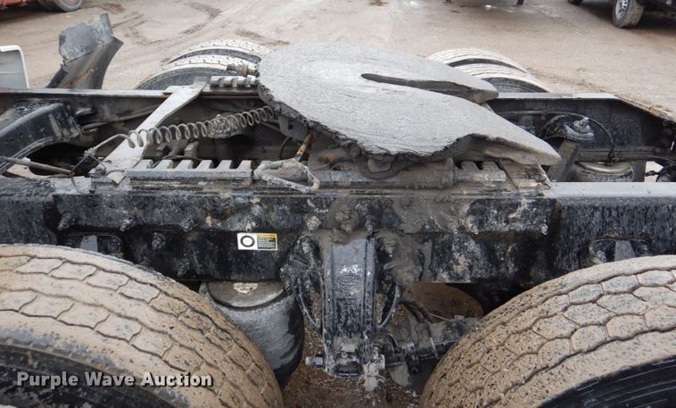 image for item DN7276 2013 Peterbilt 386  semi truck