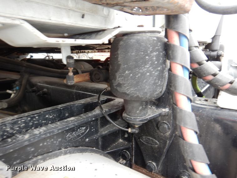 image for item DN7276 2013 Peterbilt 386  semi truck