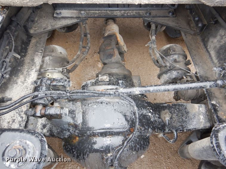 image for item DN7276 2013 Peterbilt 386  semi truck