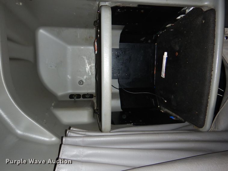 image for item DN7276 2013 Peterbilt 386  semi truck