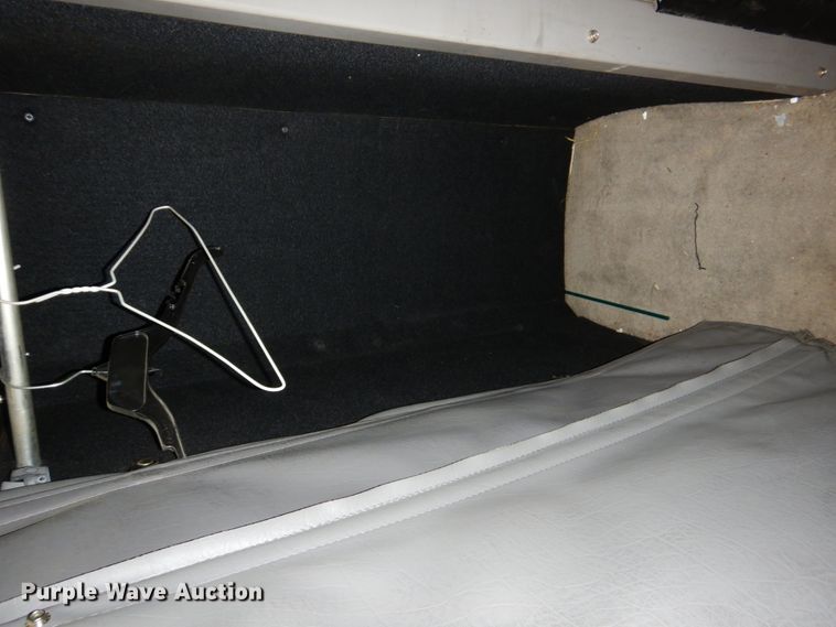 image for item DN7276 2013 Peterbilt 386  semi truck