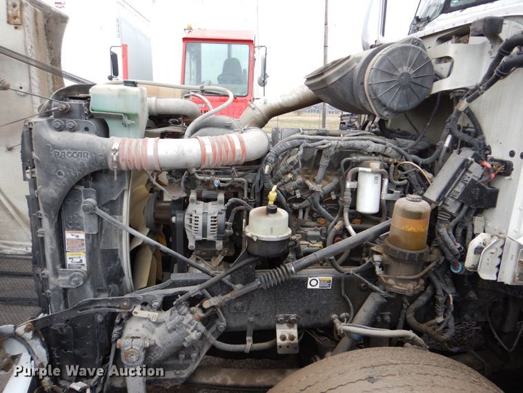 image for item DN7276 2013 Peterbilt 386  semi truck