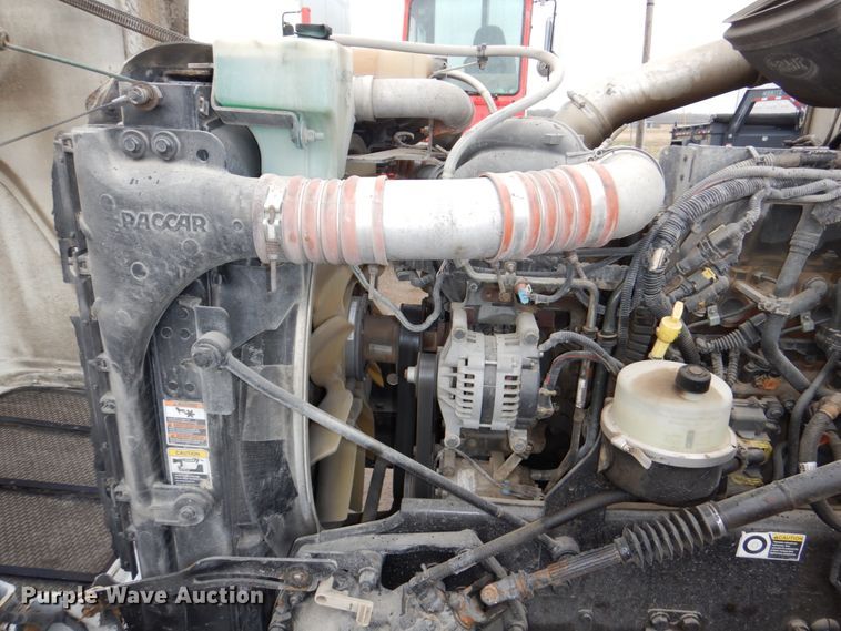 image for item DN7276 2013 Peterbilt 386  semi truck