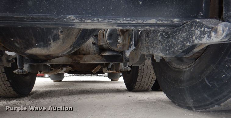 image for item DN7288 2014 Peterbilt 384  semi truck