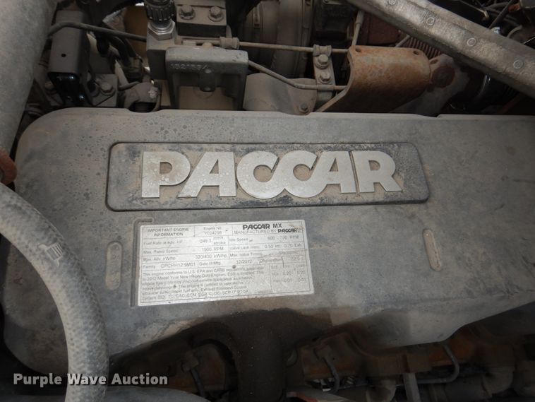 image for item DN7288 2014 Peterbilt 384  semi truck