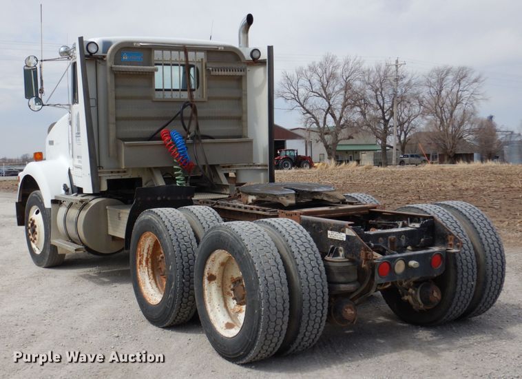 image for item DN7292 1992 Kenworth T800  semi truck