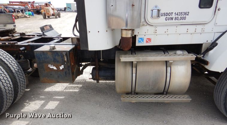 image for item DN7292 1992 Kenworth T800  semi truck