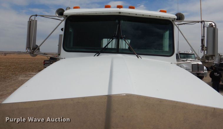 image for item DN7292 1992 Kenworth T800  semi truck