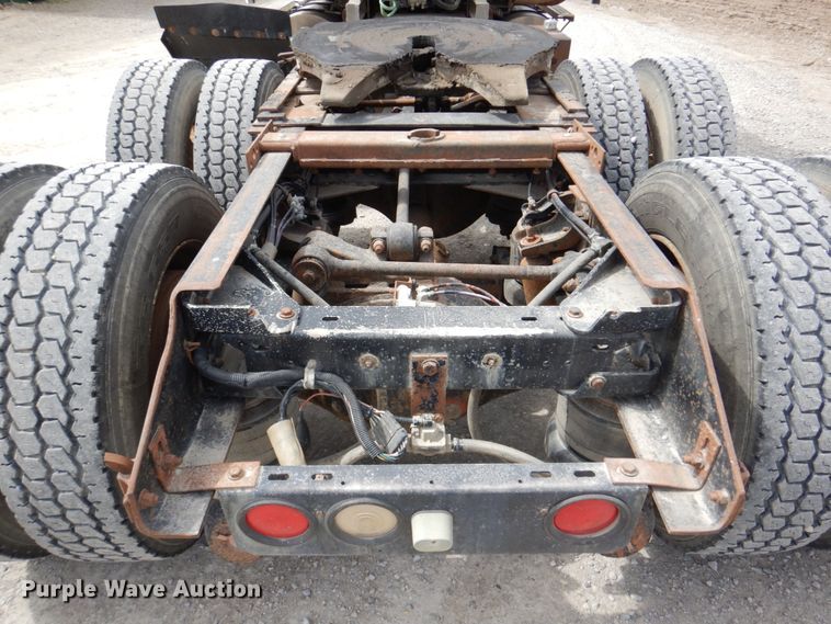 image for item DN7292 1992 Kenworth T800  semi truck