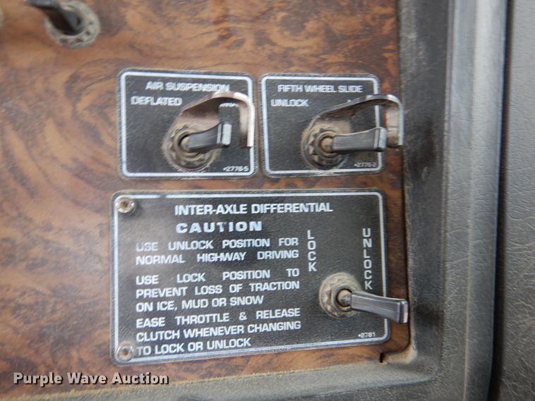 image for item DN7292 1992 Kenworth T800  semi truck