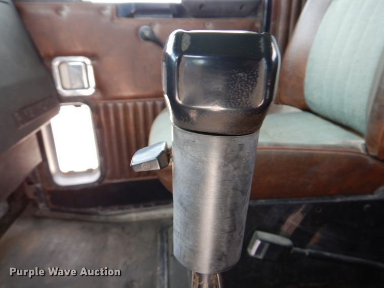 image for item DN7292 1992 Kenworth T800  semi truck