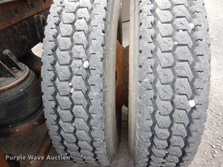 image for item DN7292 1992 Kenworth T800  semi truck