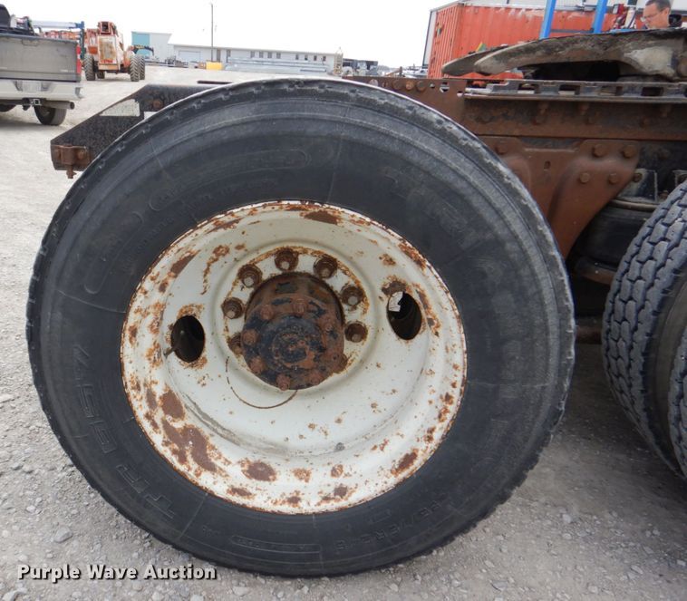 image for item DN7292 1992 Kenworth T800  semi truck