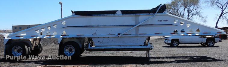 image for item DR1133 2001 Schaller  bottom dump trailer
