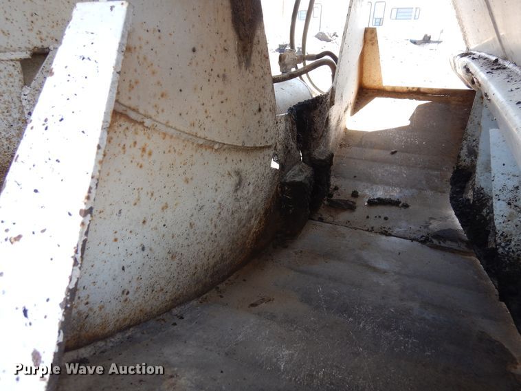 image for item DR1133 2001 Schaller  bottom dump trailer