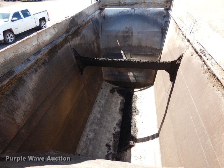 image for item DR1133 2001 Schaller  bottom dump trailer