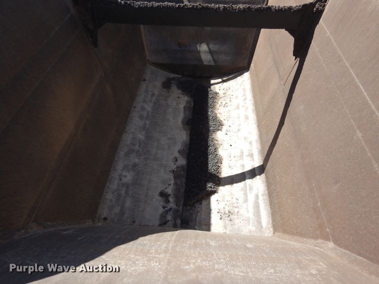 image for item DR1133 2001 Schaller  bottom dump trailer