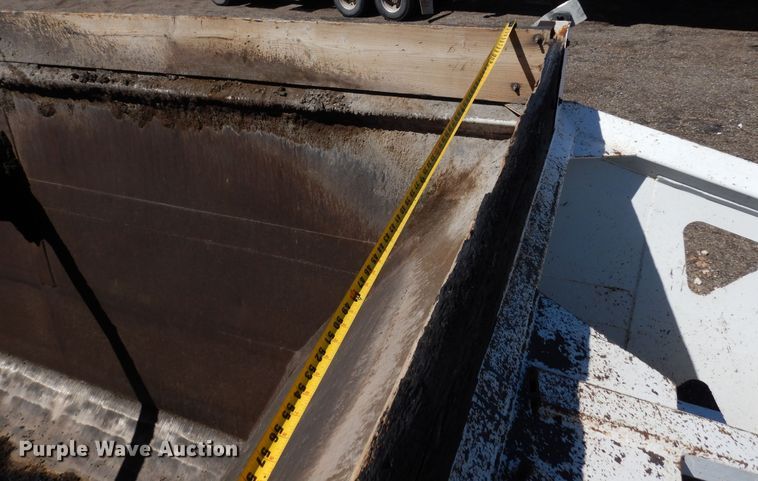 image for item DR1133 2001 Schaller  bottom dump trailer