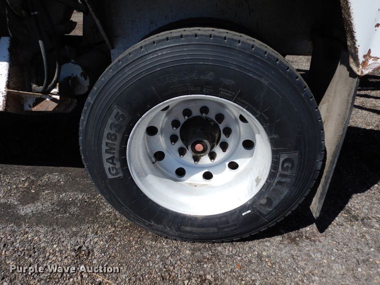 image for item DR1133 2001 Schaller  bottom dump trailer