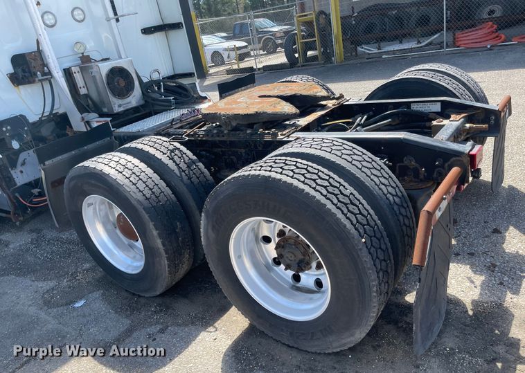 image for item FV9406 2013 International ProStar  semi truck